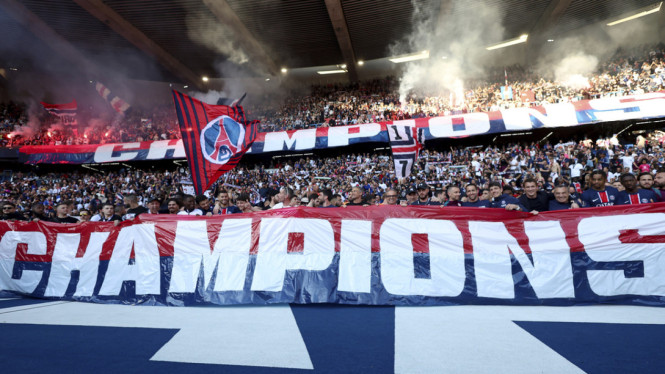 Suporter PSG rayakan juara Ligue 1 musim 2024/25