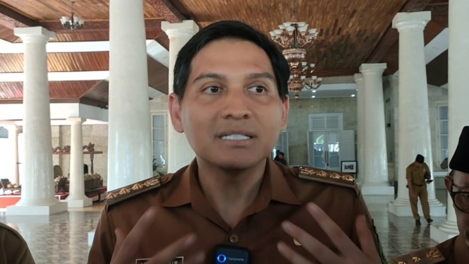 Bupati Indramayu Lucky Hakim