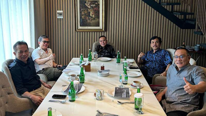 Wakil Ketua DPR RI Sufmi Dasco Ahmad Diskusi Bareng Rocky Gerung