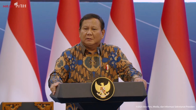 Presiden RI Prabowo Subianto dalam acara Sarasehan Ekonomi di Menara Mandiri Sudirman, Jakarta Pusat, Selasa, 8 April 2025 (sumber: tangkapan layar YouTube Sekretariat Presiden)