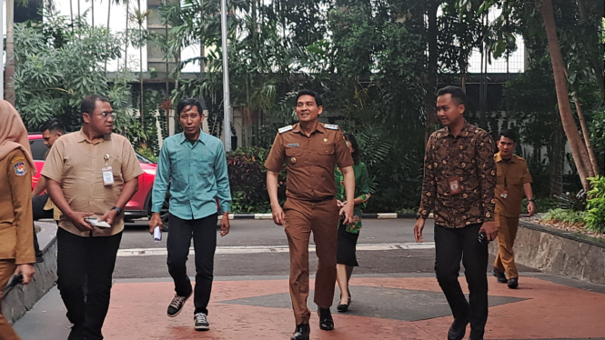 Bupati Indramayu Lucky Hakim tiba di Kemendagri 