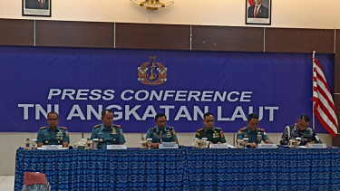Kepala Dinas Penerangan TNI AL, Laksamana Pertama I Made Wira Hady Arsanta Wardhana, saat memimpin konferensi pers di Markas Komando Lanal Banjarmasin - Foto Dok Muhammad Faidurrahman