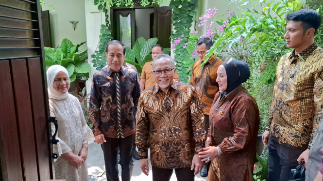 Zulhas didampingi istrinya sowan Jokowi di Solo