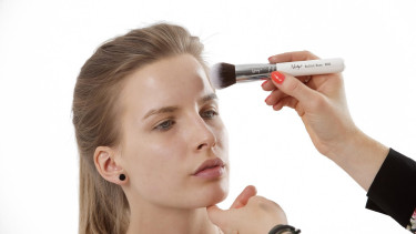 Ilustrasi shading, make up brush