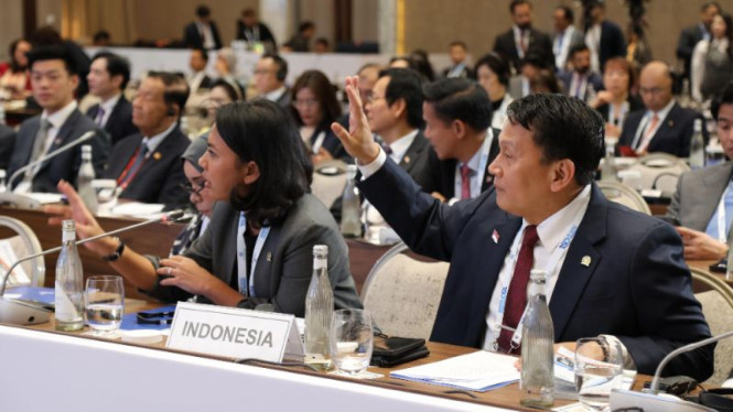 Delegasi DPR RI dalam sidang IPU ke-150 di Uzbekistan.