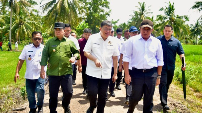 Wakil Ketua Komisi IV DPR RI Alex Indra Lukman di Sumsel.