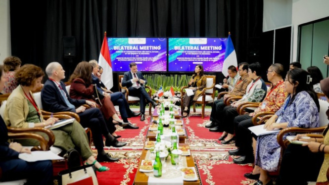 Menkomdigi Lakukan Pertemuan dengan Menteri Urusan Perdagangan Luar Negeri dan Warga Prancis di Luar Negeri, Laurent Saint-Martin di Jakarta (Doc: Komdigi)
