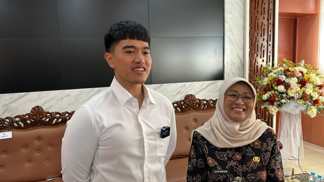 Ketua Umum PSI Kaesang Pangarep bersama Bupati Kebumen Lilis Nuryani