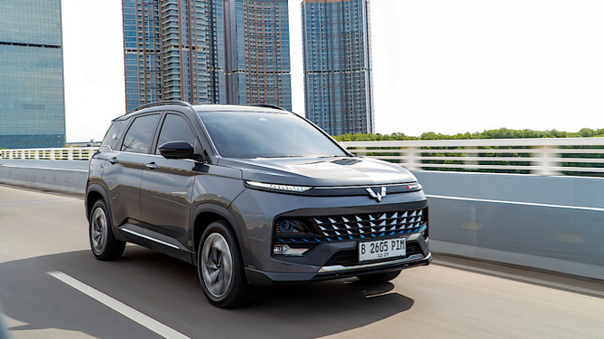 Wuling Almaz RS Hybrid