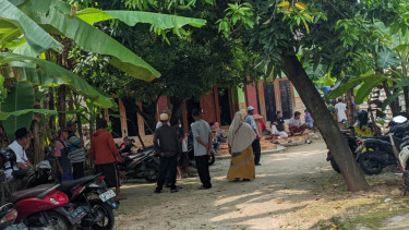 Rumah duka 7 korban tewas kecelakaan maut Gresik di Tuban. (Foto: Imron SA Putra/VIVA Jatim.