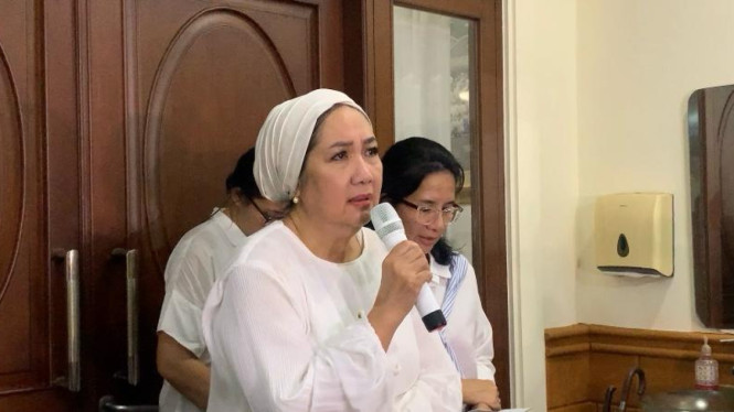 Petty Tunjungsari, anak Titiek Puspa.
