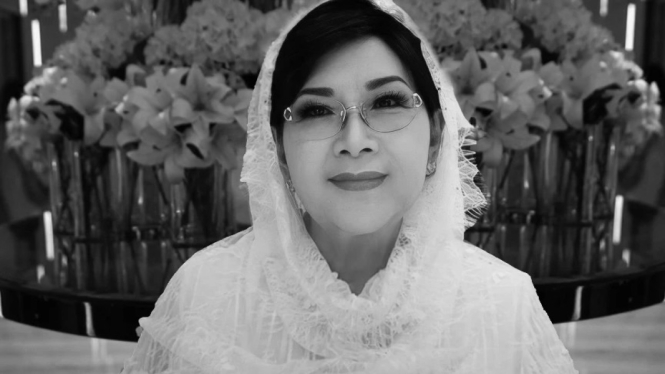Titiek Puspa.