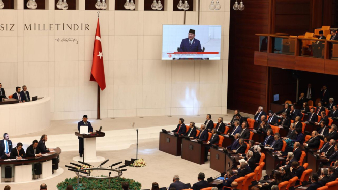 Presiden RI Prabowo saat berpidato di depan anggota parlemen Turki (sumber foto: Jessica - Biro Pers Sekretariat Presiden)