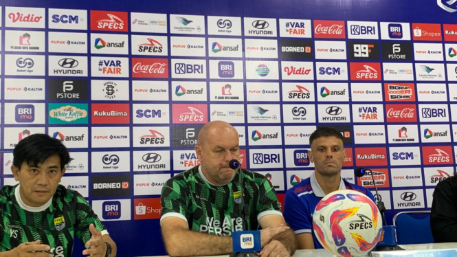 Pelatih Persib, Bojan Hodak dan Tyronne del Pino (foto: Dede Idrus) 
