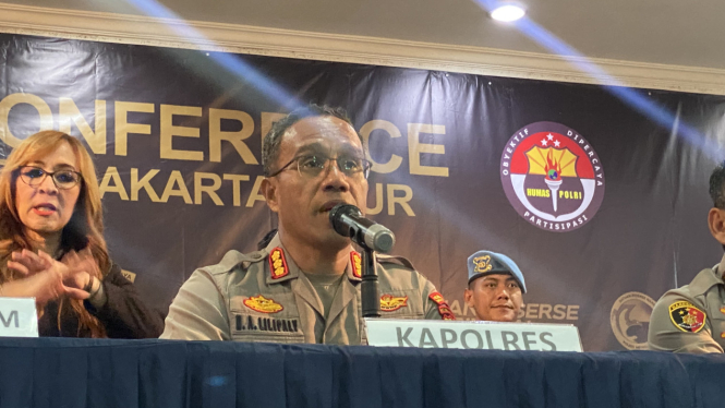 Polisi merilis kasus penganiayaan yang dilakukan dokter dan istri di Jaktim 
