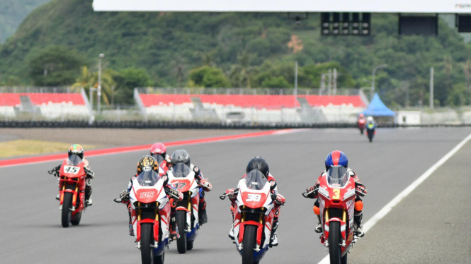 Ilustrasi sejumlah pembalap nasional kelas 150cc U-15