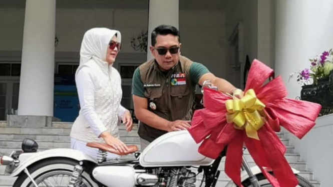 Motor custom hadiah Ridwan Kamil untuk Atalia Praratya