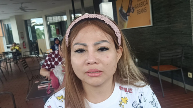 Pengusaha Surabaya, Jan Hwan Diana melaporkan wakil walkot Surabaya ke polisi