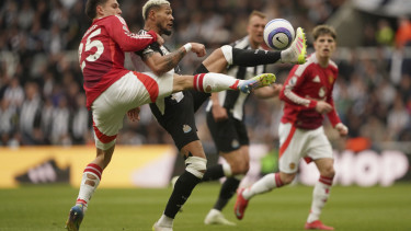Duel Newcastle United vs Manchester United
