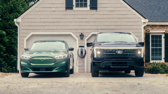 Mustang Mach-E dan F-150 Lightning