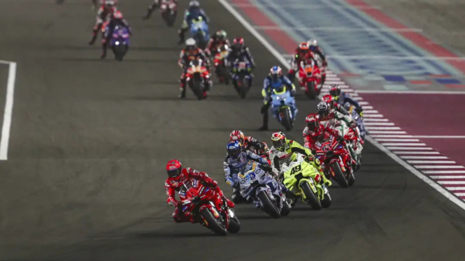 Alex Marquez tabrak Marc Marquez di MotoGP Qatar