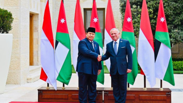 Presiden RI Prabowo Subianto bersama Raja Abdullah II bin Al-Hussein di Istana Al Husseiniya, Amman, Yordania (sumber foto: Laily Rachev - Biro Pers Sekretariat Presiden)