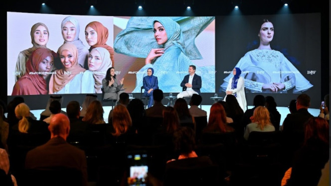 Linda Anggrea, Founder Buttonscarves dan CEO Modinity Group di BoF Crossroads 2025 di Dubai