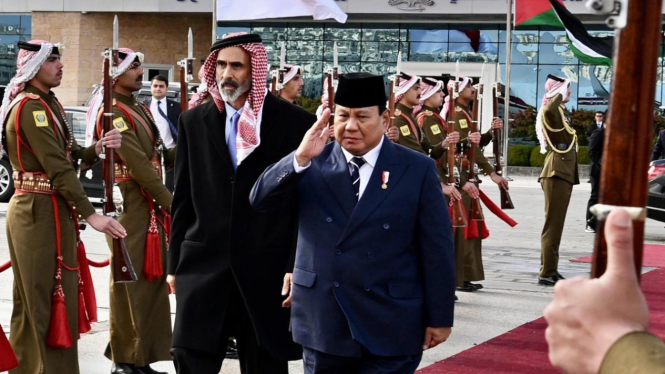 Presiden RI Prabowo Subianto diantar Pangeran Ghazi bin Muhammad untuk kembali ke Tanah Air (sumber foto: Cahyo - Biro Pers Sekretariat Presiden)