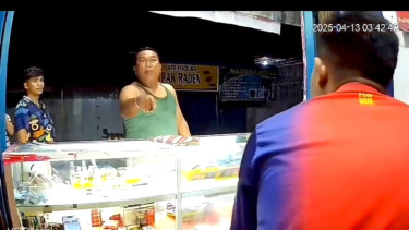 preman minta top up DANA gratis ke penjaga konter.(tangkap layar)