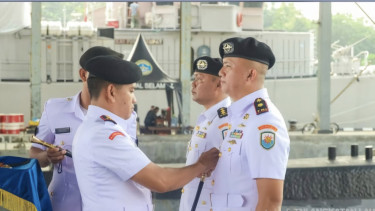 VIVA Militer: Dansatsel Koarmada II pimpin Sertijab Komandan KRI Ardadedali-404