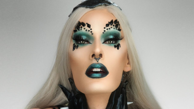 Dark Siren Makeup