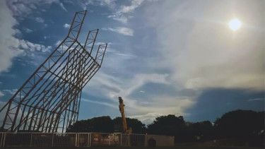Dinding panjat tebing IFSC World Cup di Bali sedang dalam proses pembangunan - Foto: Tangkapan layar Instagram fpti_official