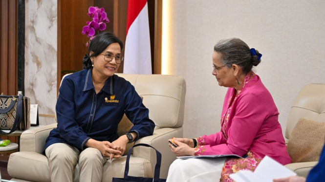 Menteri Keuangan (Menkeu), Sri Mulyani Indrawati dan Duta Besar Amerika Serikat (Dubes AS) untuk Indonesia, Kamala Shirin Lakhdhir (dok: Kemenkeu)