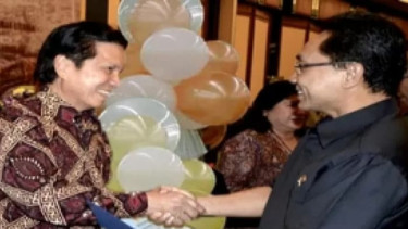 Sosok Frans Manansang, Bos Pendiri Taman Safari Indonesia