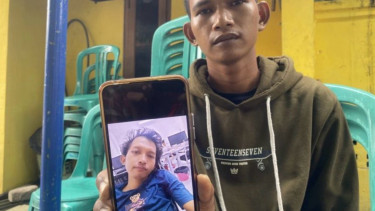 Ihwan diduga menjadi korban penyiksaan brutal oleh rekan-rekannya sesama pekerja di sebuah perusahaan yang menjalankan praktik penipuan daring (scamming).