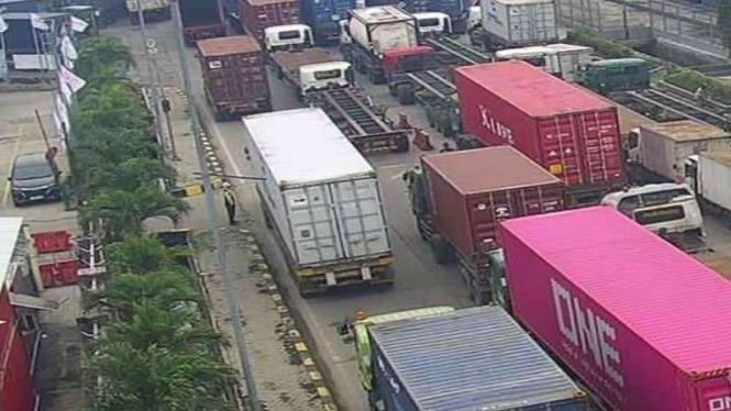 Kemacetan parah di pintu masuk Pelabuhan Tanjung Priok, Jakarta Utara