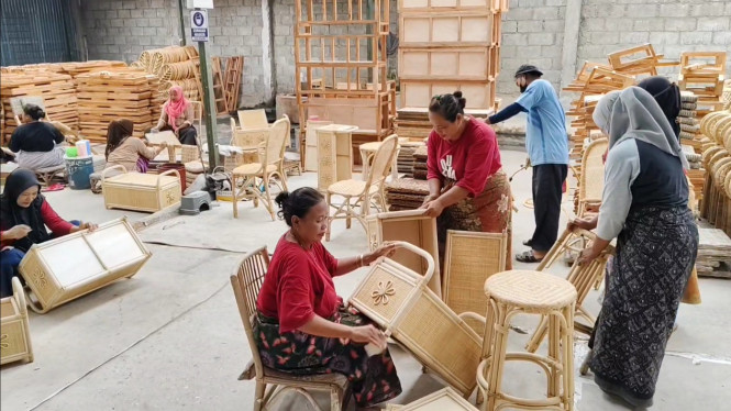 Industri Furniture Rotan di Cirebon