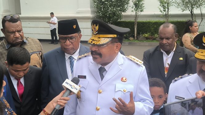 Gubernur Papua Pegunungan, Jhon Tabo di Kompleks Istana Kepresidenan, Jakarta Pusat