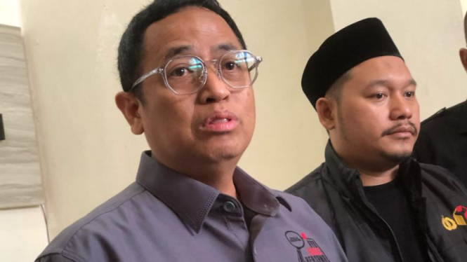 Anggota Bawaslu RI, Puadi, usai tinjau TPS di Kabupaten Serang, Banten, Sabtu