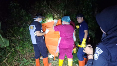 Evakuasi Korban Mutilasi. (Polresta Serkot).