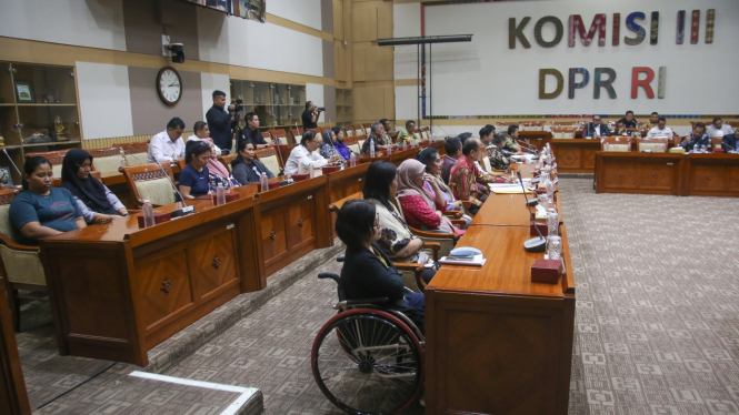 Korban Para Pemain Sirkus OCI RDPU dengan Komisi III DPR RI