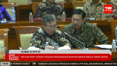 Founder Taman Safari Indonesia, Jansen Manangsang dalam rapat bersama Komisi III DPR RI di Kompleks Parlemen, Senayan, Jakarta Pusat (sumber: tangkapan layar YouTube TV Parlemen)
