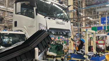 Sosok wanita memiliki peran besar di pabrik Isuzu