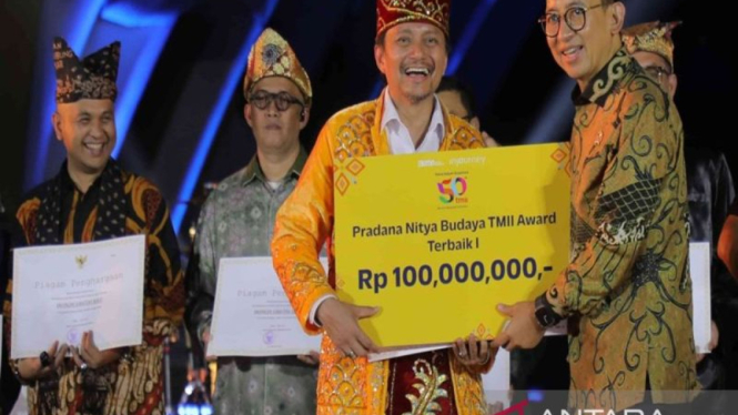 Menteri Kebudayaan RI Fadli Zon dan Wakil Gubernur Kalimantan Selatan Hasnuryadi
