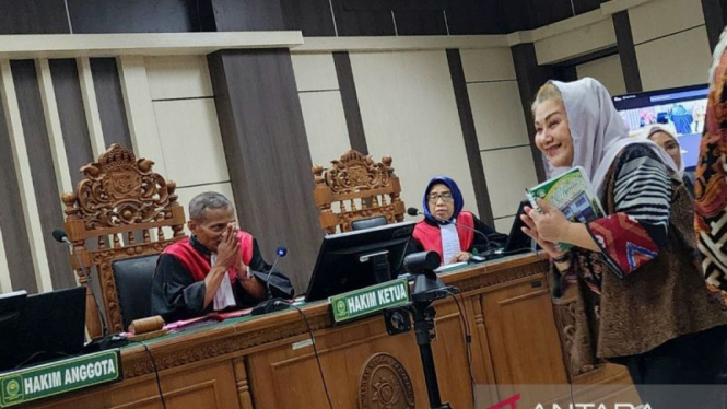 Mantan Wali Kota Semarang Hevearita G. Rahayu atau Mbak Ita