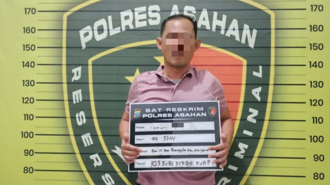 PP, oknum anggota DPRD Asahan saat diamankan polisi.(dok Polres Asahan)
