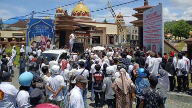 Aksi unjuk rasa di Polres Banggai