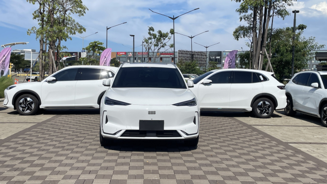 Geely EX5