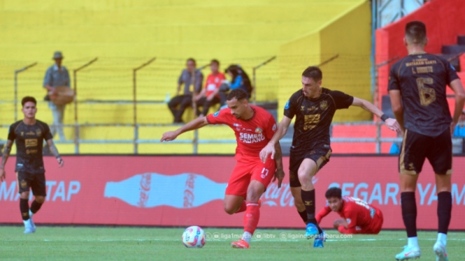 Semen Padang vs PSIS Semarang