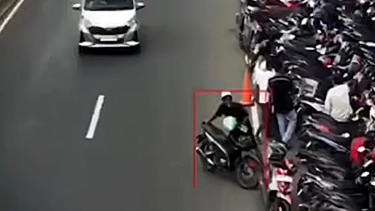 Tukang parkir kena tilang ETLE